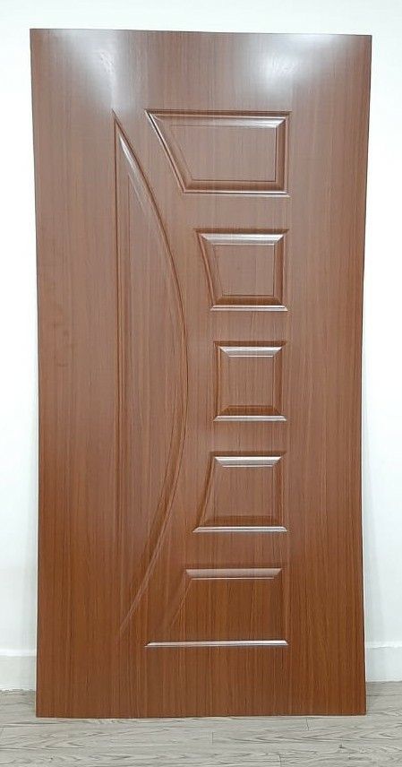 Laminated wooden door design